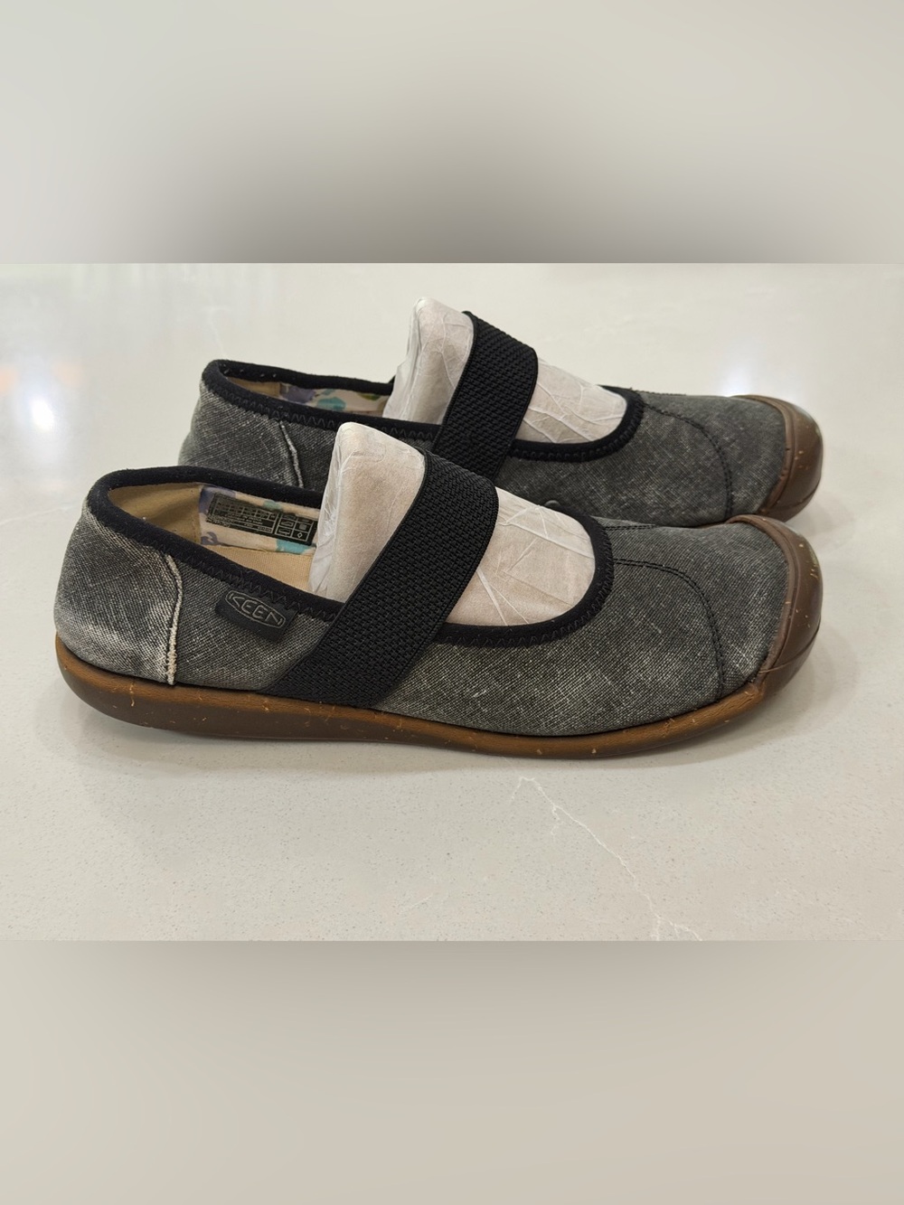 KEEN Sienna Distressed Canvas Mary Jane Flats Black Gray 10